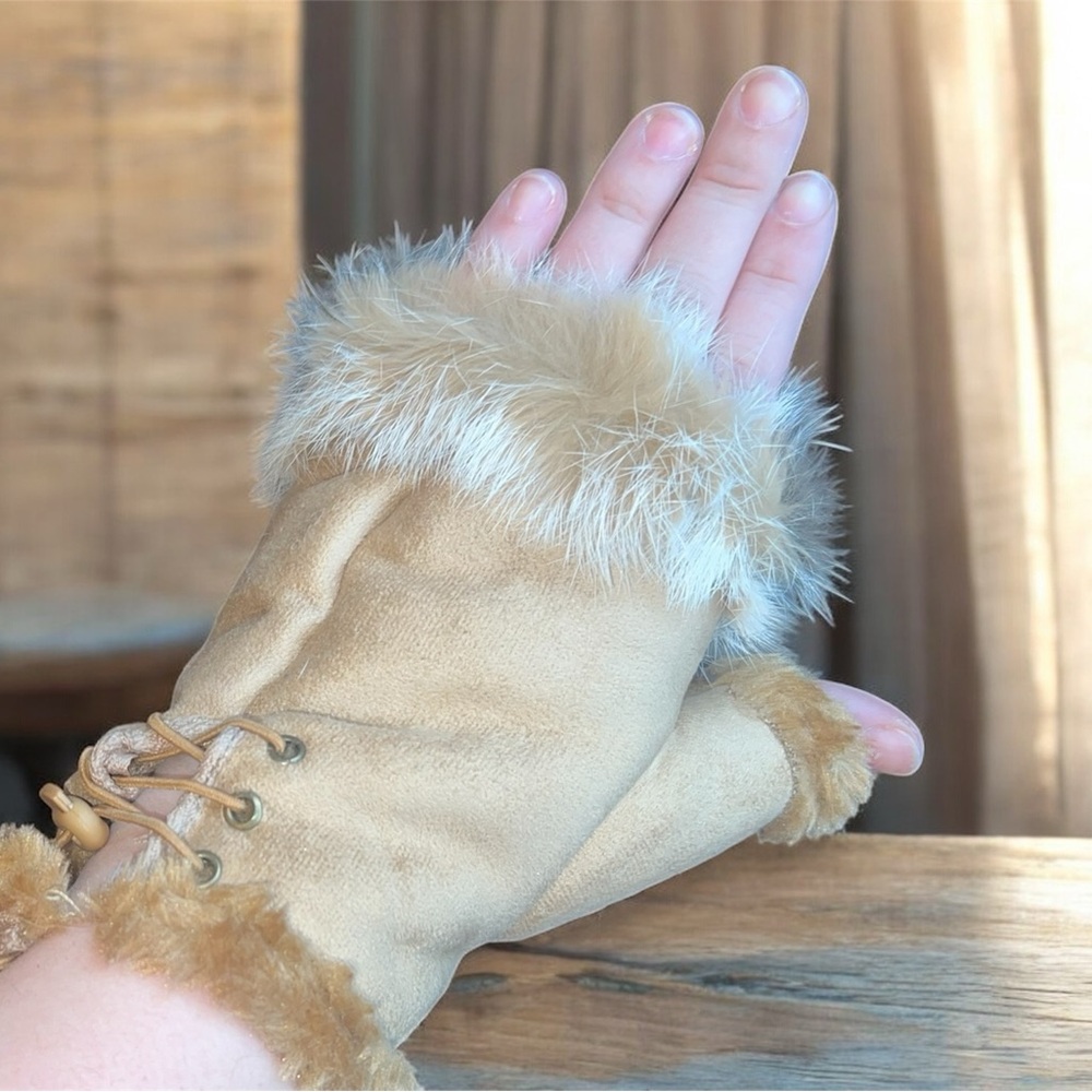 Women’s Tan Winter Wool & Leather Fingerless Mittens Wrist Gloves Fur Trimmed
